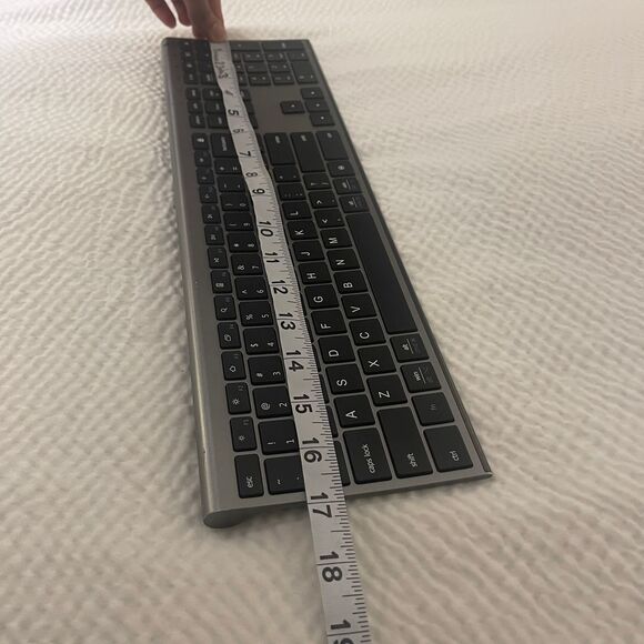 iClever Ultra Slim Full Size Rechargeable Model-IC-DK03 Wireless Keyboard - Picture 6 of 7